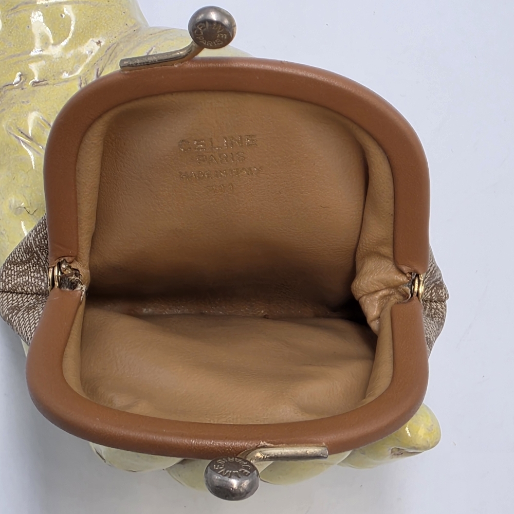 Vintage CELINE Triomphe Coated Canvas Coin Purse Kiss Lock Clutch Made in Italy - Picture 7 of 7